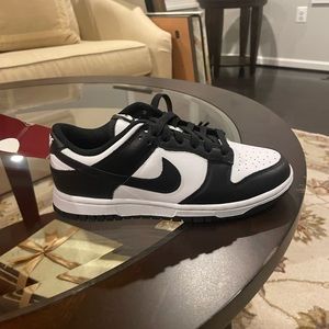 WMNS NIKE LOW DUNK PANDAS